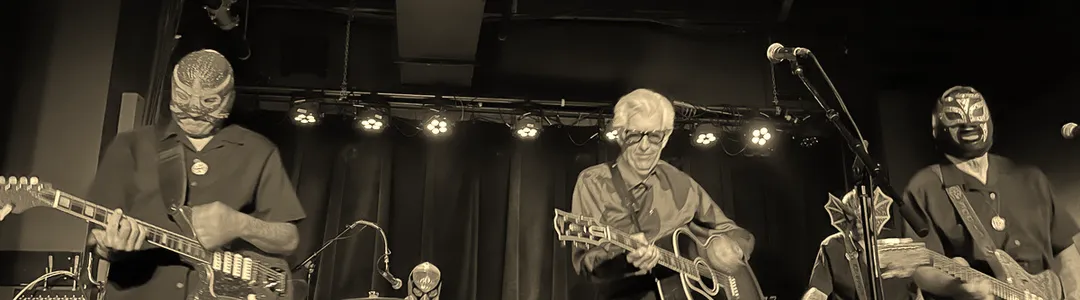 Los Straitjackets