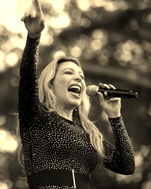 Taylor Dayne
